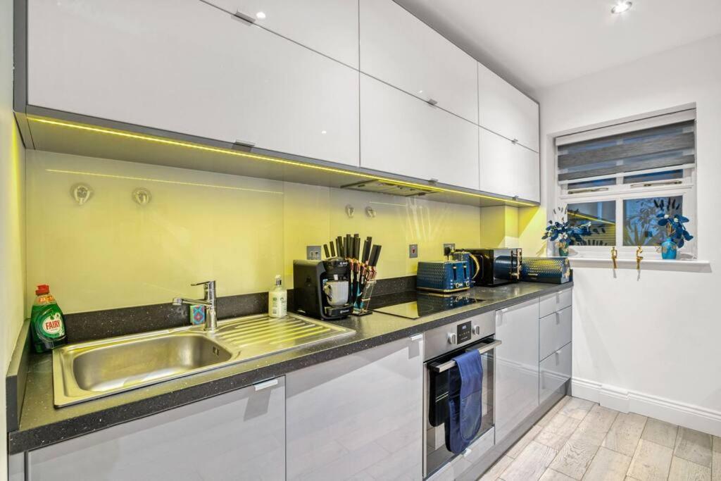 Luxury Oasis Lägenhet London Exteriör bild